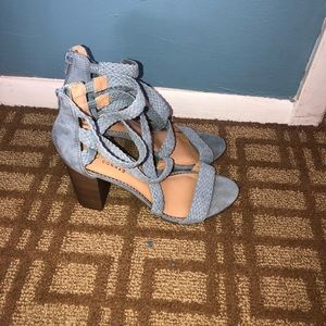 blue size 8.5 heels